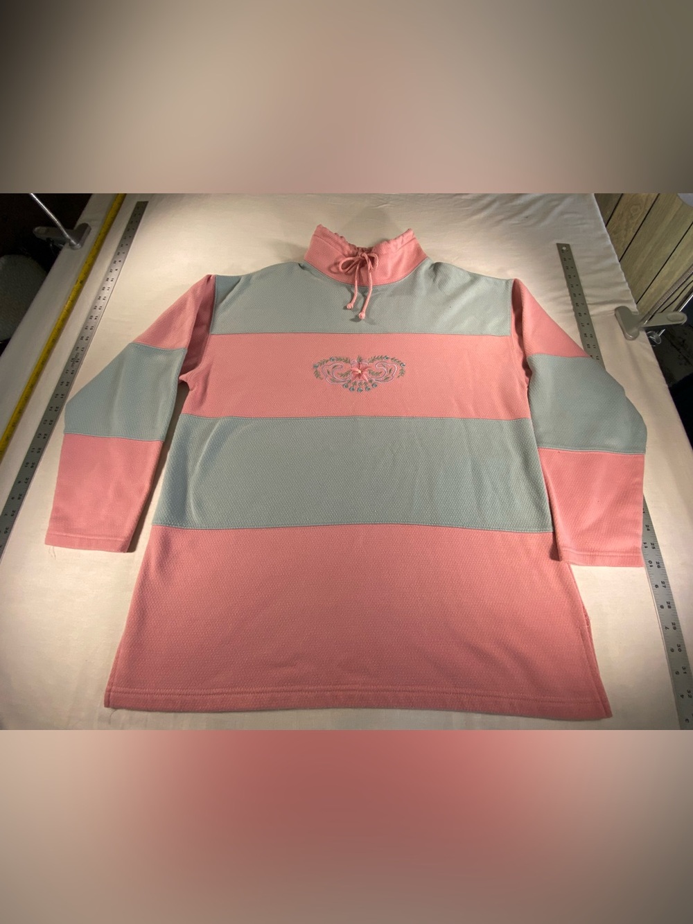 Women’s Large EB Sport Pastel Pink Blue Draw String Neck Sweatshirt